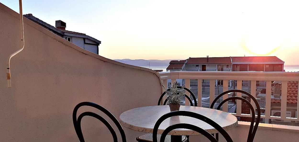 Apartments Villa Bonaca Baska Voda Phòng bức ảnh