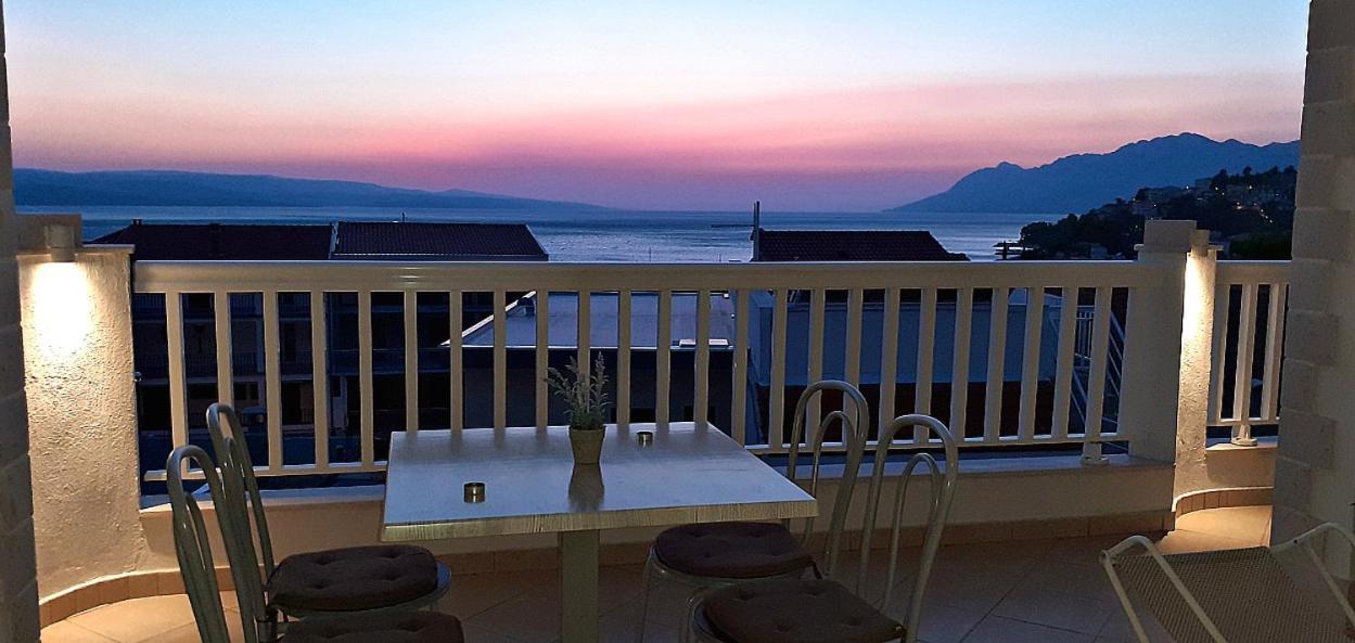 Apartments Villa Bonaca Baska Voda Phòng bức ảnh