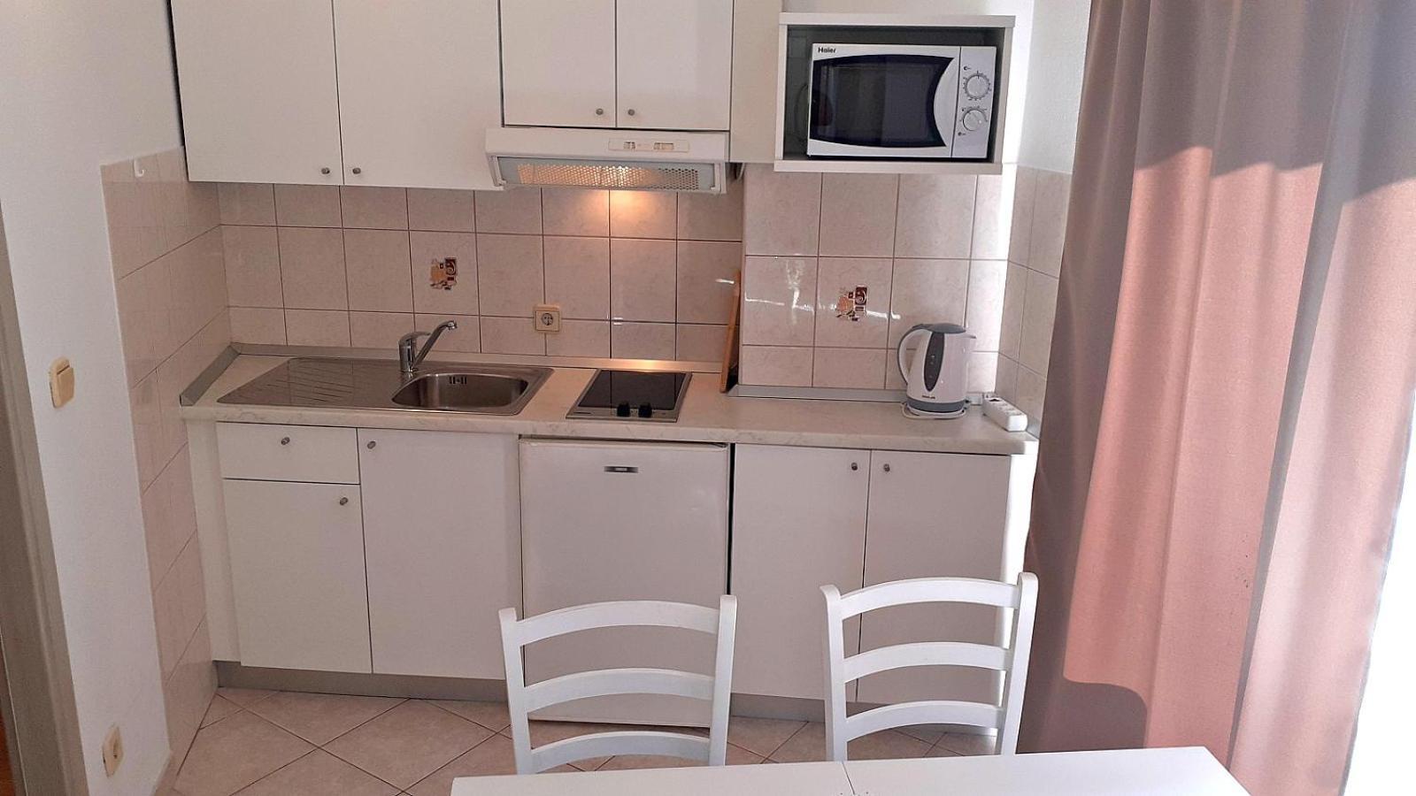 Apartments Villa Bonaca Baska Voda Phòng bức ảnh