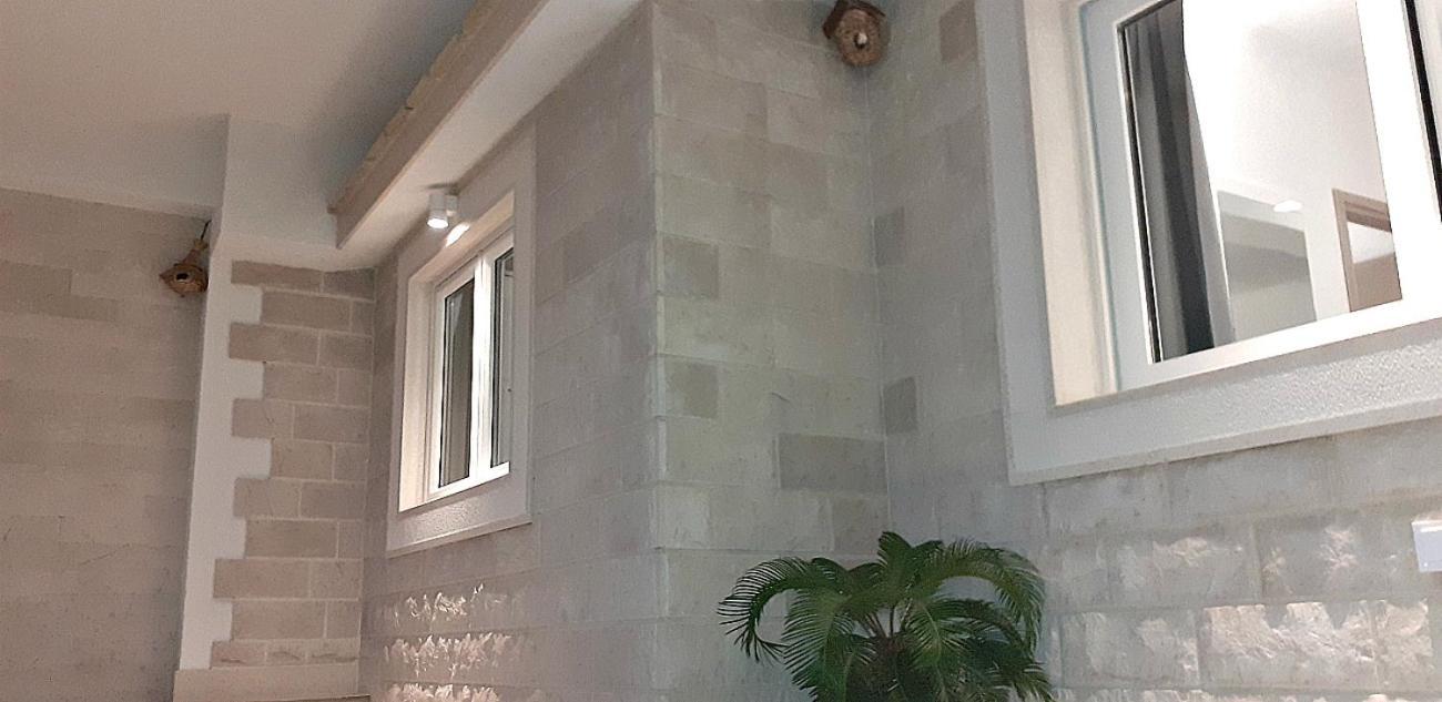 Apartments Villa Bonaca Baska Voda Phòng bức ảnh