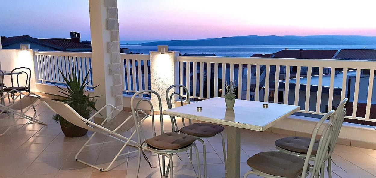 Apartments Villa Bonaca Baska Voda Phòng bức ảnh