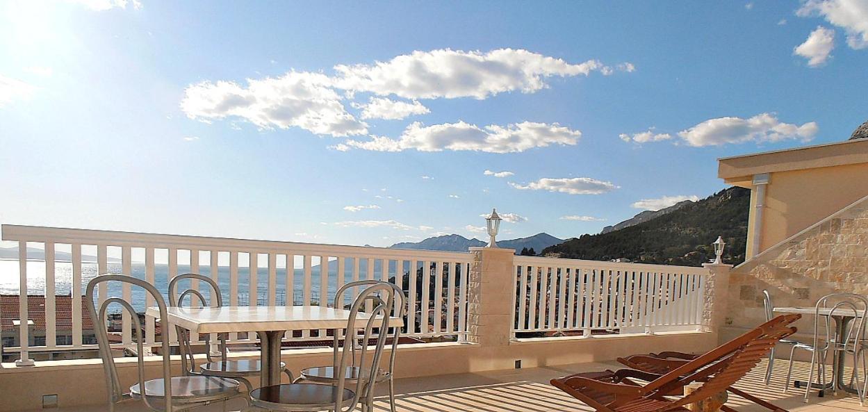 Apartments Villa Bonaca Baska Voda Phòng bức ảnh