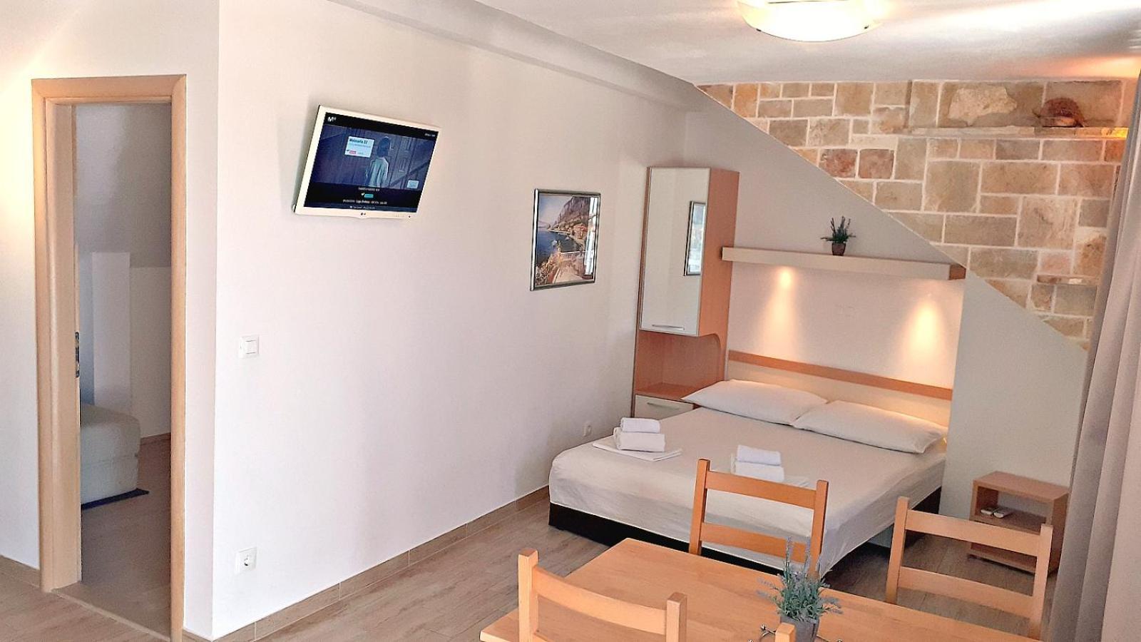 Apartments Villa Bonaca Baska Voda Phòng bức ảnh