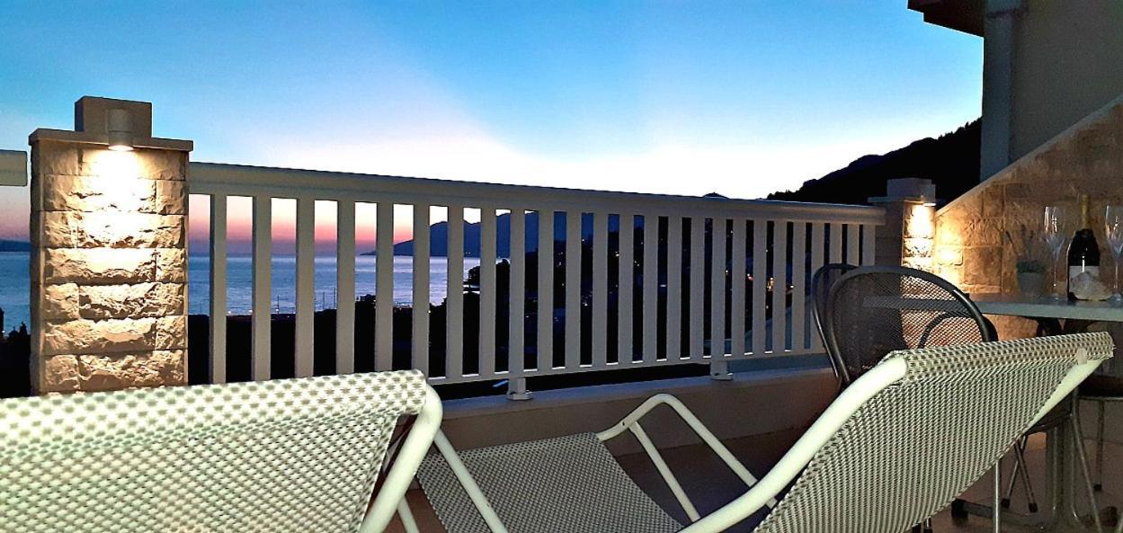 Apartments Villa Bonaca Baska Voda Phòng bức ảnh