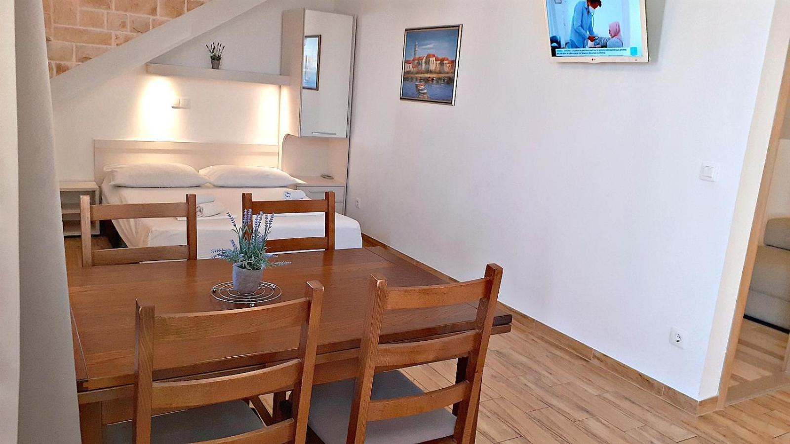 Apartments Villa Bonaca Baska Voda Phòng bức ảnh